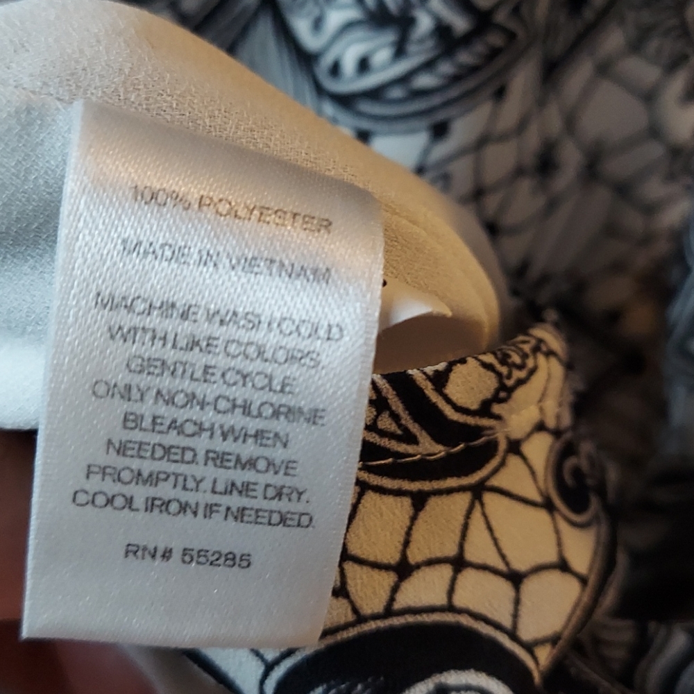 Express Polyester Top - Picture 6 of 7